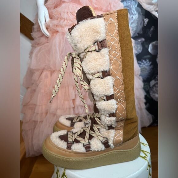 Wilder Mukluk Boots/ size 9 - Picture 10 of 15